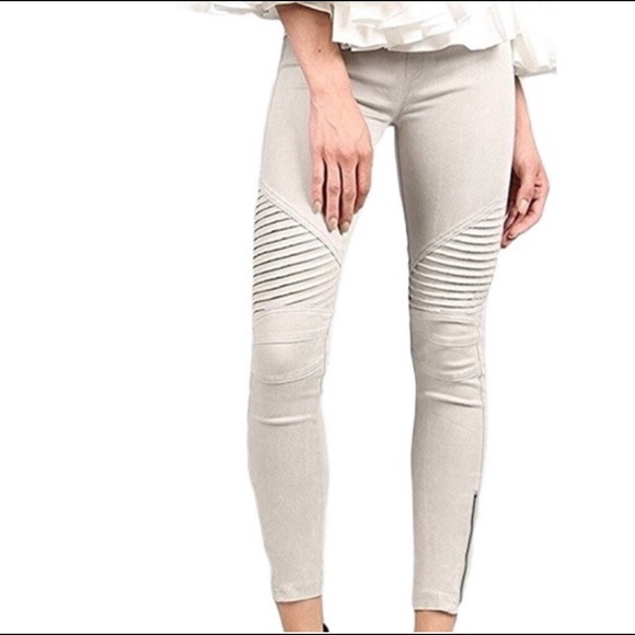 ✨(Olivia)Light Gray Moto Leggings✨ - Picture 3 of 3